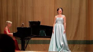 Екатерина Ферзба исполняет каватину Людмилы Глинки. Фортепиано — Альбина Березина