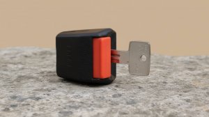 DIY: Умный ДЕРЖАТЕЛЬ из ремня безопасности — идеально для прихожей и гаража.