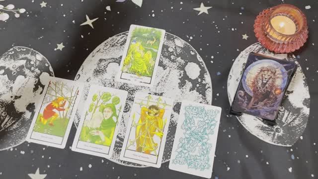 Лев. Таро прогноз на ноябрь 2025 года. Гадание онлайн