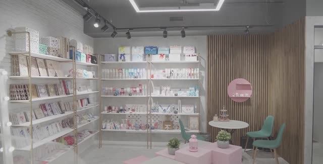 Трековое освещение и светильник O-Type в event-салоне Kolganov Event | SWG смотреть онлайн