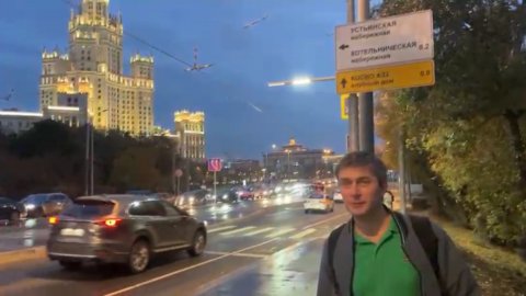 Вечерняя прогулка по центру Москвы: Истории и тайны сталинских высоток.