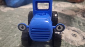 Синий трактор