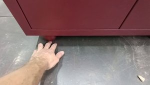 красная тумба