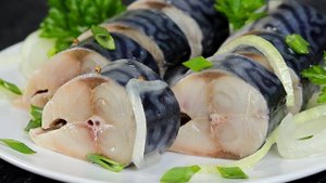 Делаю так целый МЕСЯЦ каждые выходные и всегда мало. Крутой маринад ! СКУМБРИЯ как красная рыба!