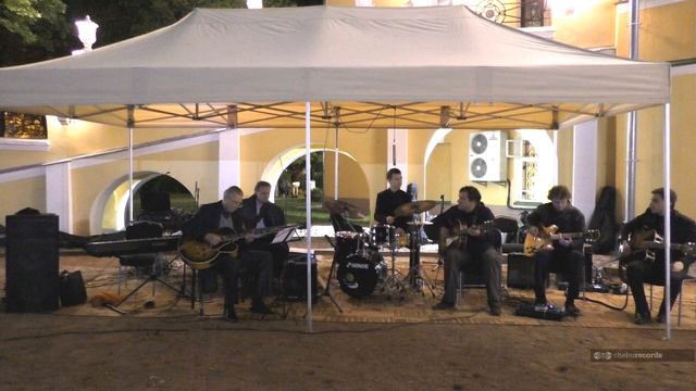 ГИТАРНЫЕ ФОРМЫ Алексея Кузнецова - WAVE (Джаз в губернаторском саду) смотреть онлайн