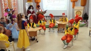 Выступление на городском фестивале оркестров _От Ложки до Гармошки_ (муз.рук. Макарычева О.Н.)