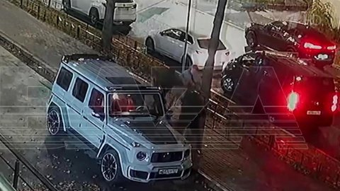 В Санкт-Петербурге пытались похитить известного футболиста Андрея Мостового