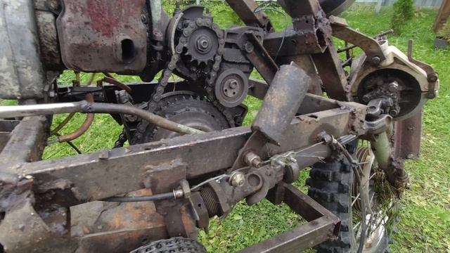 Мини обзор полноприводного мотоцикла с двигателем от бензопилы смотреть онлайн