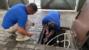 Хостел в Сочи отключили от канализации за неуплату долга