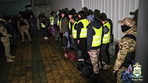 Ещё 913 административных протоколов за нарушения миграционного законодательства составили в Югре