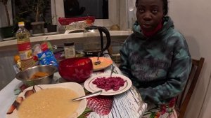 Выбор судьбы - Анн сделала выбор Пышки, бургерные, русская картоха, сливы и жизнь не в Африке