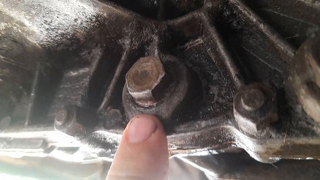 Как слить  масло с МКПП на Ваз 2110 ,2115, 2114, 21099,2109