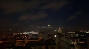 Этой ночью над Москвой пронёсся искрящийся НЛО зелёного цвета.