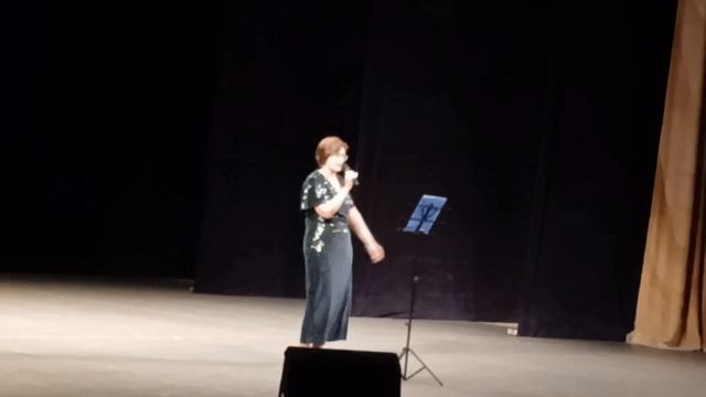 Листья летят