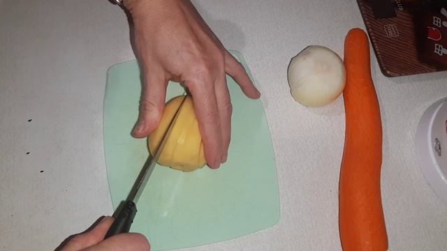 Питаюсь месяц на 6000 руб. Закупка, день №1.Рыбные оладьи, капустный салат, куриный суп-лапша. смотреть онлайн