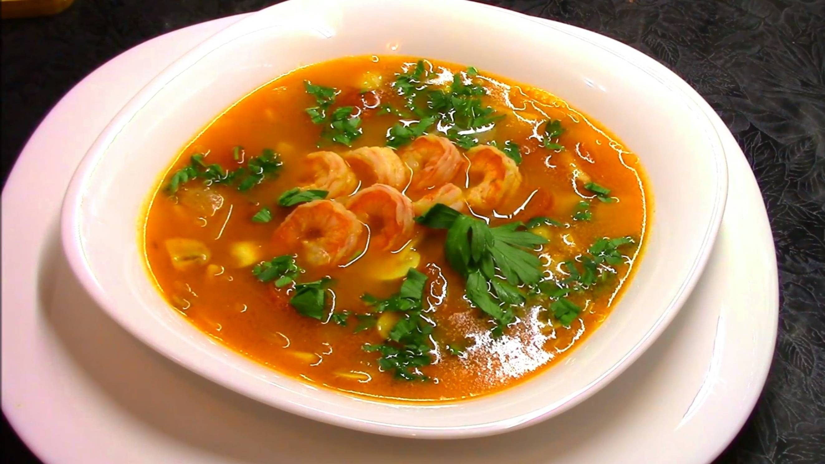 Тайский суп Том Ям.