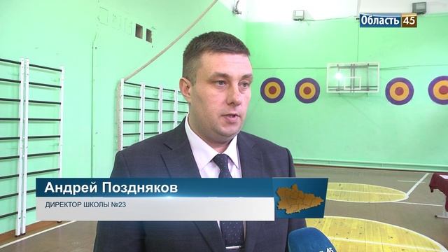 В школе Кургана впервые за 29 лет в кадеты посвятили девочек смотреть онлайн