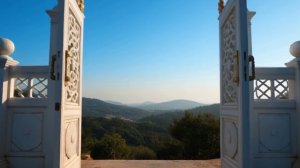 Футаж. Открывающиеся двери