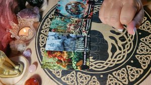 Нравитесь ли Вы загаданному человеку 💞 таро расклад