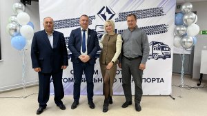 Вперёд по дорогам успеха: ВолгаКалий и Профсоюзная организация поздравили автомобилистов