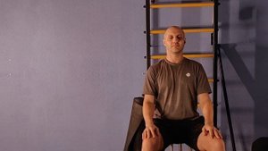 освобождаем горло через подъязычные кости.