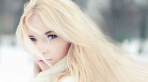 Королева Снежная  Стихи Розалии Мартысь. Музыка и вокал Николая Жукова. Клип Валентины Зубковой.