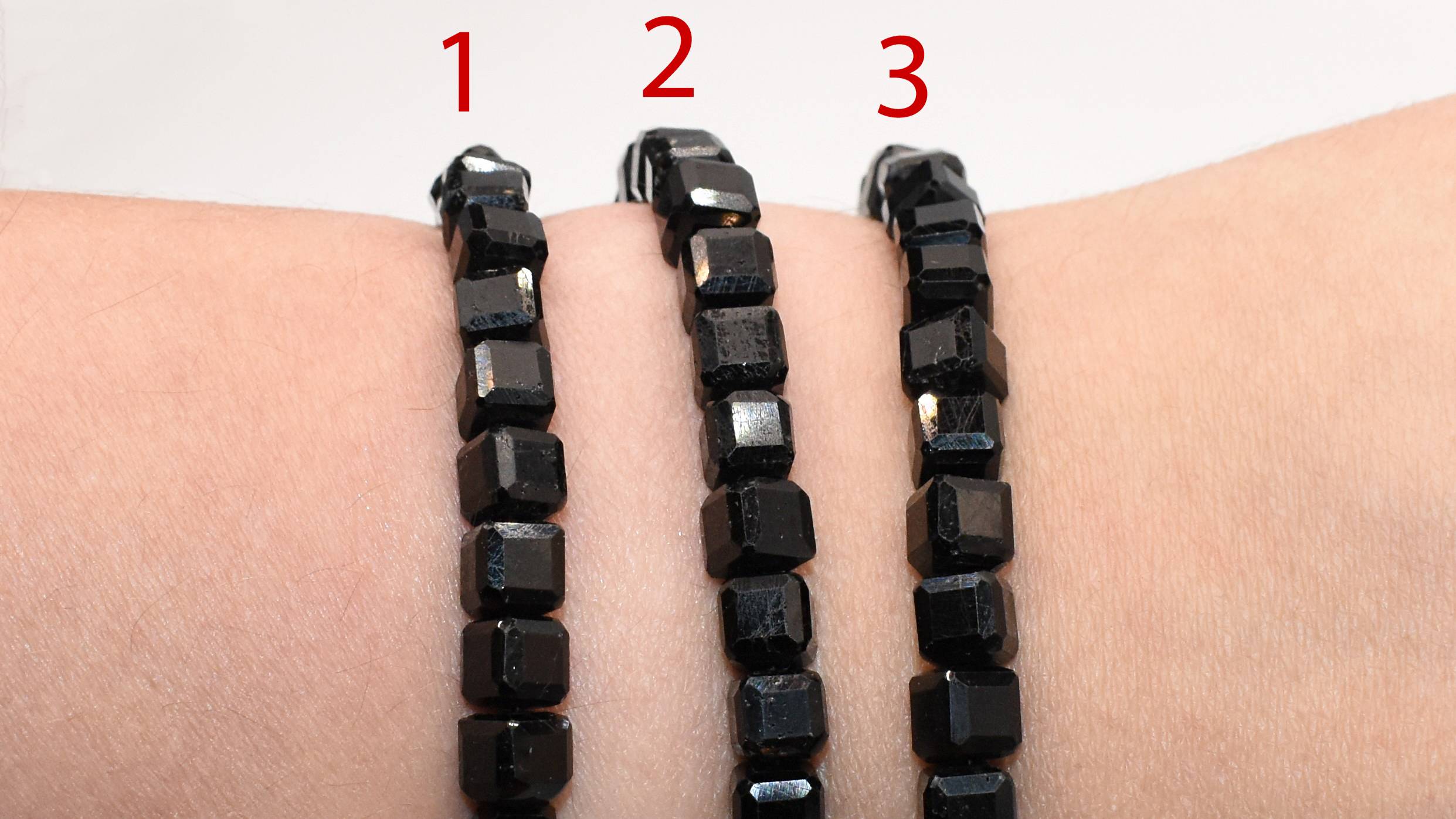 Браслет из бусин Чёрный Турмалин (Шерл), куб ~6.5 мм, Намибия