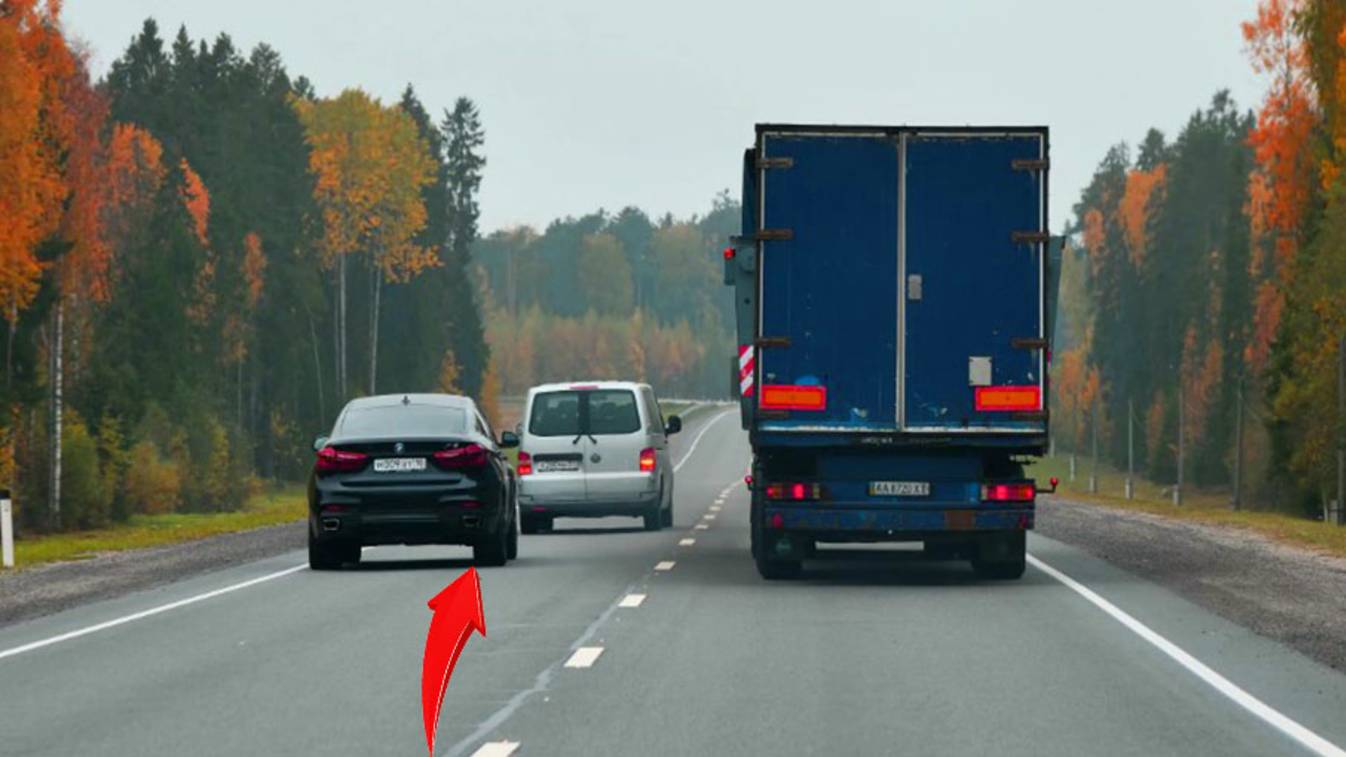 Никогда НЕ ВЫХОДИ НА ОБГОН в этом случае. смотреть онлайн