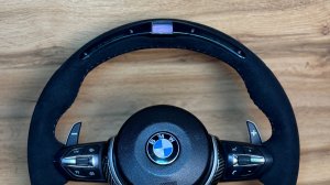 Руль от BMW X6 M перетянули под оригинал в алькантару с добавлением M строчки