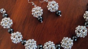 Браслет  из серьги из бусин. Мастер-класс