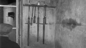 Деревянные башмаки ручной работы. Старая школа