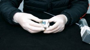 Замена фокусирующей (фокусной) линзы в пистолете SUP22C для лазерной очистки