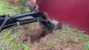 Копка траншеи мини-погрузчиком＂Барнаульцем-500＂⧸ Экскаваторная навеска