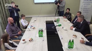 После тяжёлого ранения ветеран СВО из Брянской области получил автомобиль