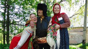 29.10.25 г. ПЕСНЯ =НА ГОРЕ КОЛХОЗ, ПОД ГОРОЙ СОВХОЗ= НА ЯЗЫКЕ КОМИ, ПЕРЕВЁЛ И ПОЁТ ВАСЯ ПОПОВ!