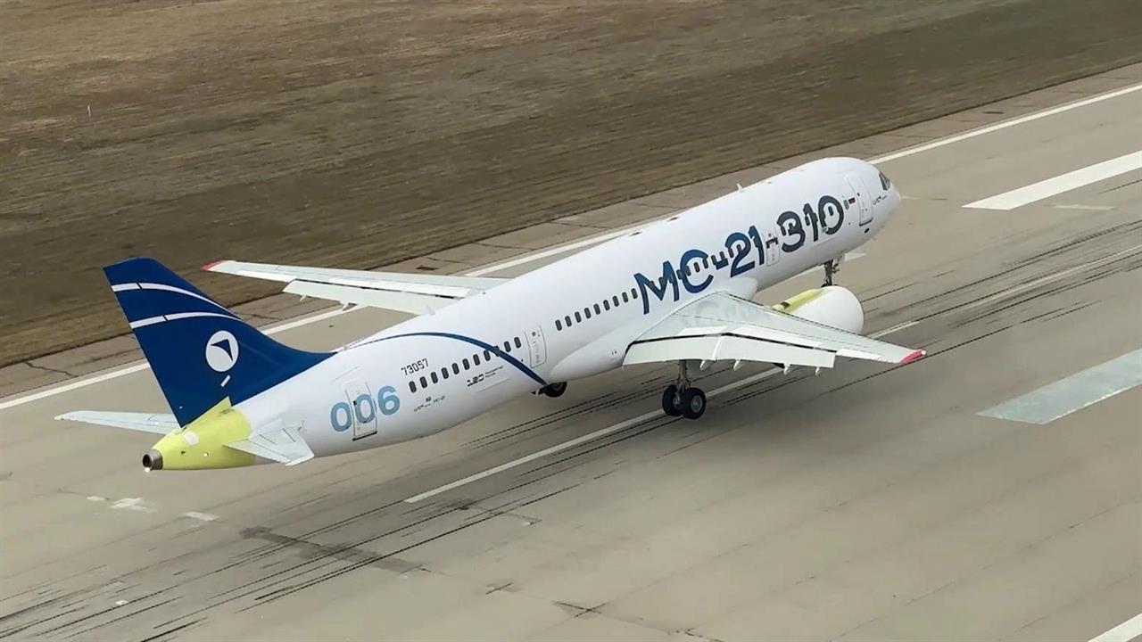 Импортозамещенный МС-21, на котором тестировали работу двигателя ПД-14, взлетел в Иркутске