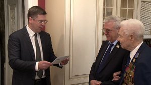 Ветеран Великой Отечественной войны Евгений Макаров отмечает вековой юбилей