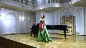 Евгения Любимова - Ария Параси (М. Мусоргский - Сорочинская Ярмарка)