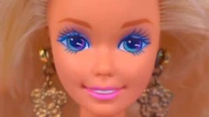 ЧТО ВНУТРИ Барби с косметикой 1993 года Что с платьем Обзорраспаковка Barbie 90-х Берсик