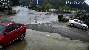 Угробил легковушку