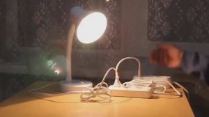 как экономить на лампочках.  шутка юмора🤣🤣🤣