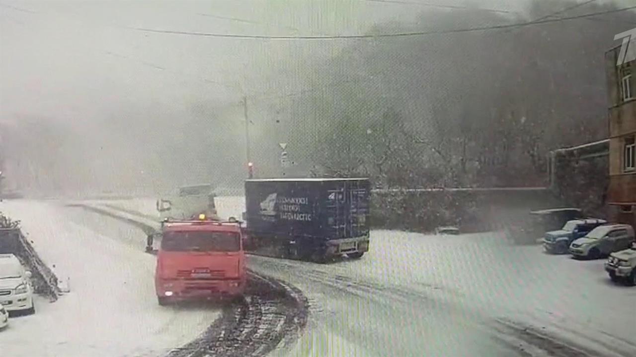 Регионы Дальнего Востока оказались во власти снежного циклона