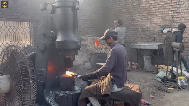 Процесс ковки и изготовления складных ножей .