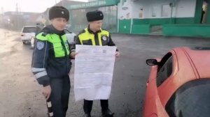 Предъявил гаишникам ОСАГО плакатом