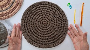 Круг паркетными столбиками по спирали.