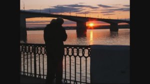 2+ Мне с тихой грустью снова вспомнятся. Автор стих. Юрий