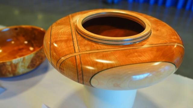 Токарка по дереву Токарные работы по дереву зарубежных мастеров часть 2_3 смотреть онлайн