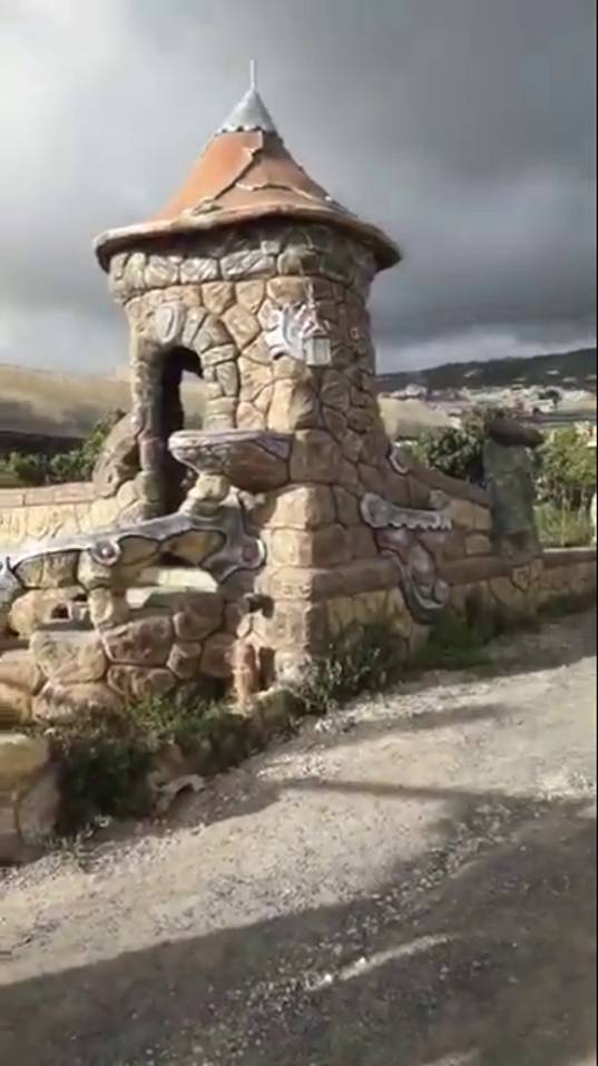 как  можно  оформить зону  барбекю  и мини  гостиницу арт  бетон.Канарские острова.