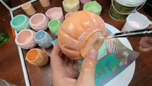 Пропитка грунтом гипсовых изделий. Ручная работа.