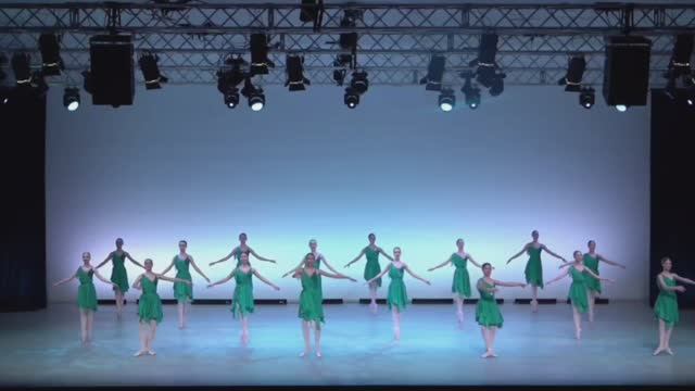 В листве зелёной шелестит листва смотреть онлайн